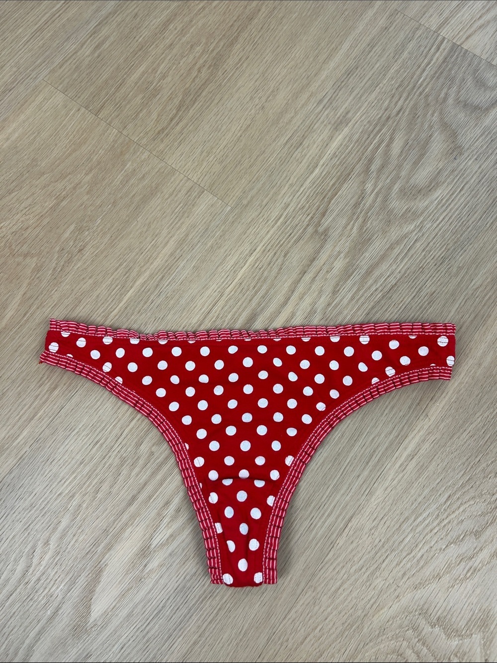 2011 Y2K Vintage Victoria’s Secret Cotton Collection Thong Panty L